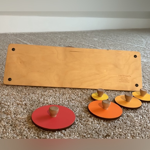 Lovevery Circle of Friends Puzzle 13 Months and up - Picture 9 of 11